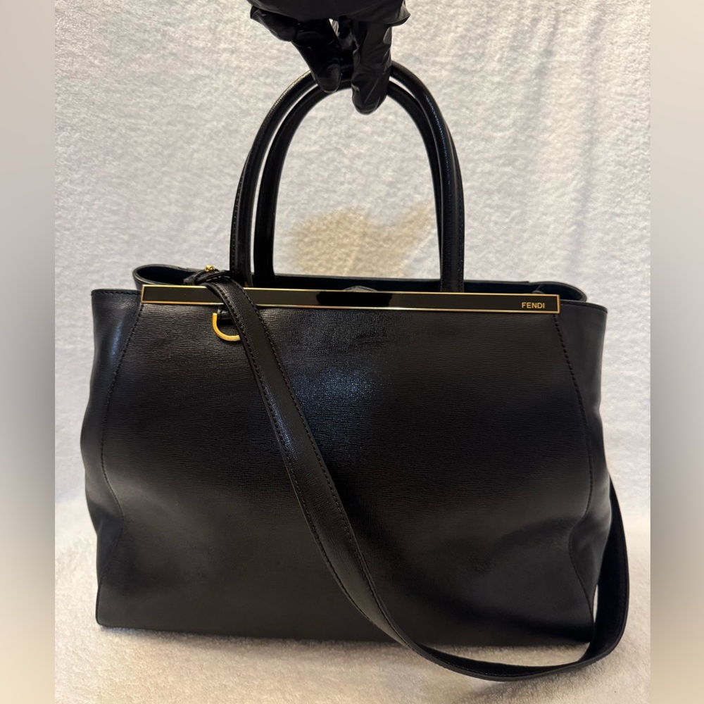 COA Fendi 2Jours Black Leather shoulder bag